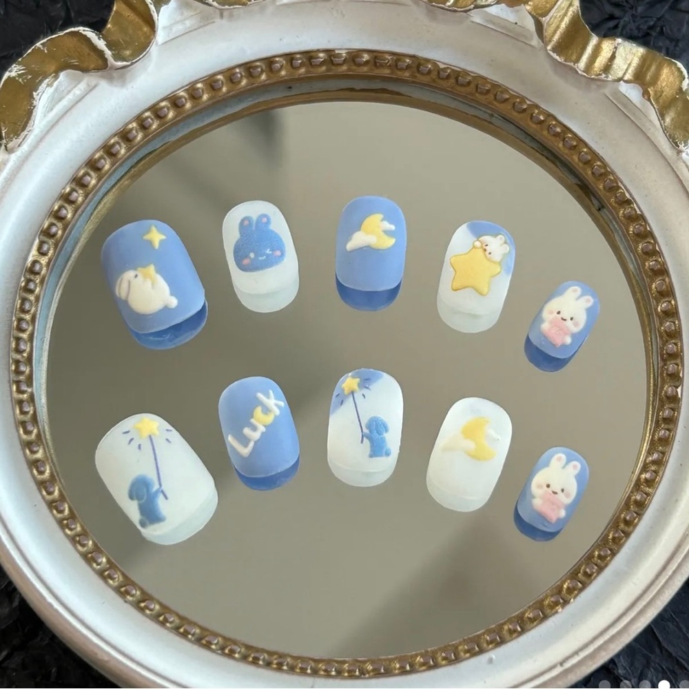 Handmade Press on Nails with charms/nail art